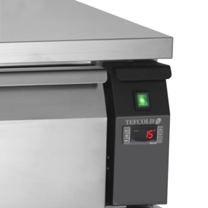 Pozitivni rashladni stol GN 2/1 TEFCOLD - 51 L: Optimalno skladištenje i odobrena izdržljivost