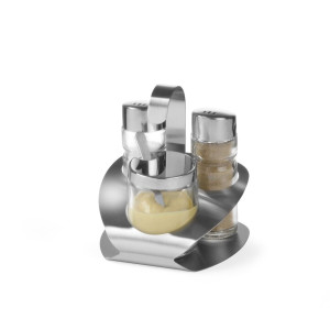 Posuda začinjena solju, paprom i senfom