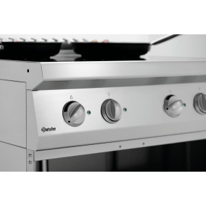 Četverozonska indukcijska ploča s postoljem Serije 700