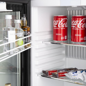 Mini Bar u hotelskoj sobi - Polar