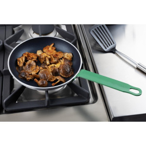 Tava od aluminijske legure s nehrđajućim premazom i zelenom drškom Ø 240 mm - Profesionalni kvalitet Hygiplas