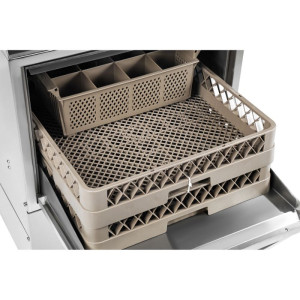 Profesionalna perilica posuđa Dynasteel: Optimalne performanse.