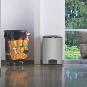 Koš za smeće s pedalom sprijeda od nehrđajućeg čelika Slim Jim - 90L - Rubbermaid