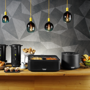 Lonac UNIQ crni - 8 L HENDI: vrhunski alat za profesionalno održavanje vaših juha toplima.